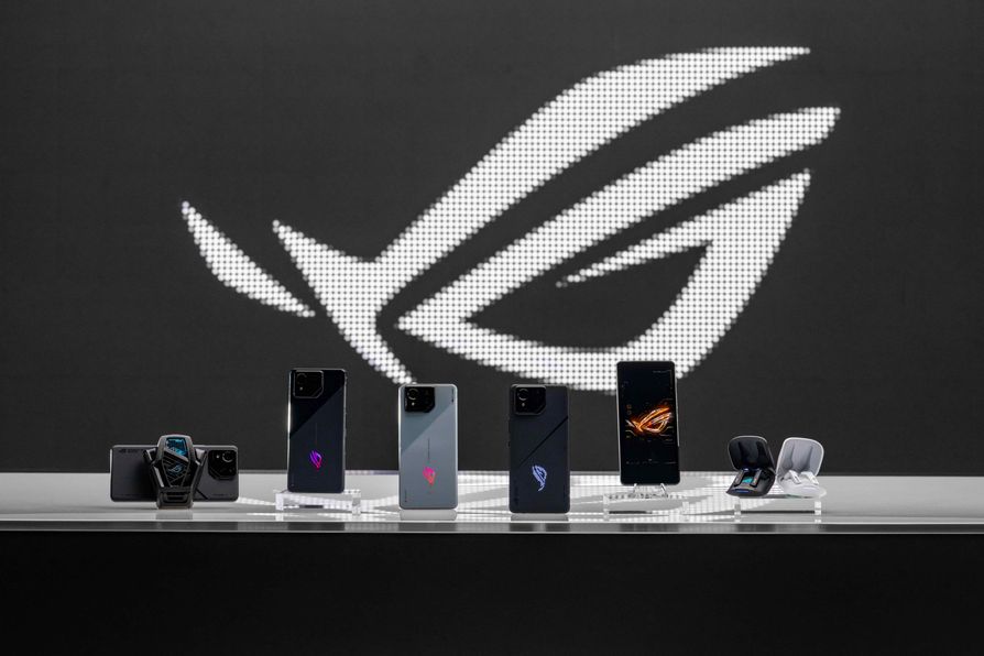 ROG Phone 8 Series在發表會中震撼現身,除外型大變身,更把相機拍攝技能點滿,超越電競,邁向全能!